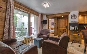 Villa Vallet- Newly Renovated 2 Bedroom Nestled Just Off The Main Street