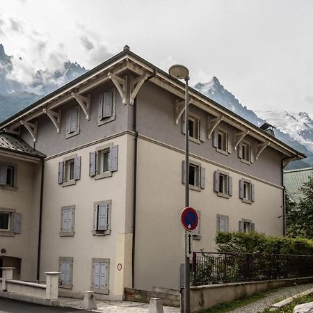 Villa Vallet- Newly Renovated 2 Bedroom Nestled Just Off The Main Street Chamonix Exterior photo